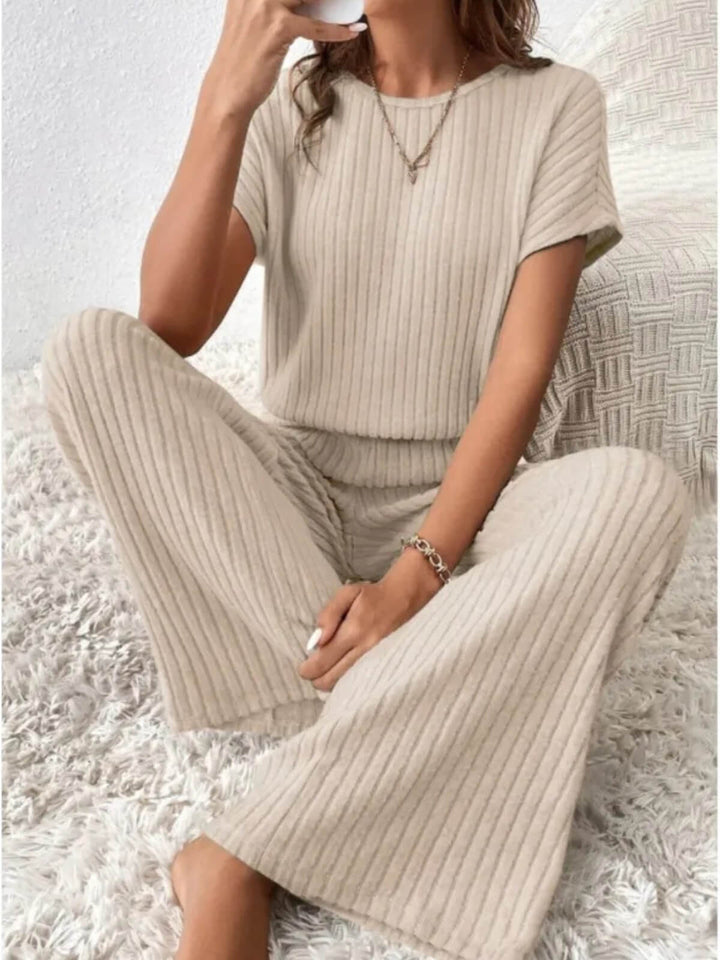 Elegant Short-Sleeved Top And Trousers Two-Piece Set