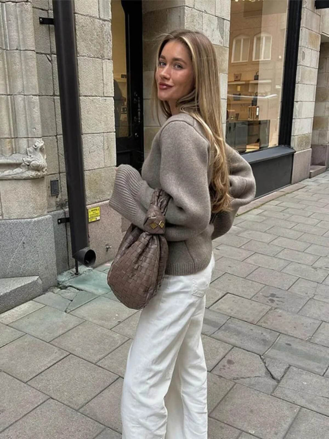 Women's V-neck Long Sleeves With Pocket Slim Metal Buttons Cardigan