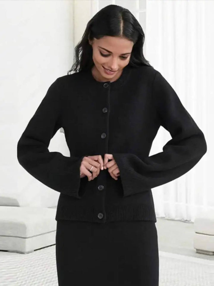 Women's V-neck Long Sleeves With Pocket Slim Metal Buttons Cardigan