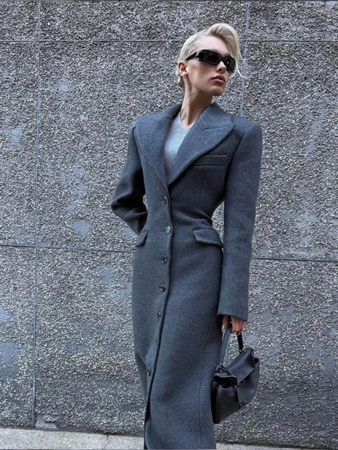 Elegant Single-Breasted Overcoat With Flip Pockets
