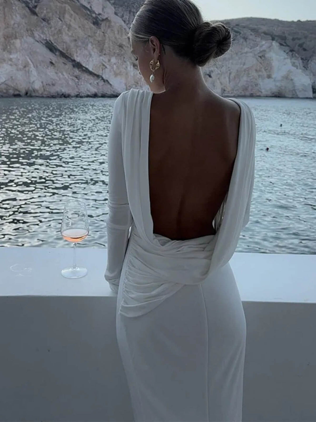 Pleated Elegant Backless Long-Sleeved Slim Fit Dress
