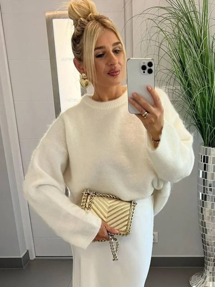 Classic O-neck Mohair Thick Knitted Sweater